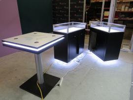 MOD-1454 Charging Table and Product Showcases